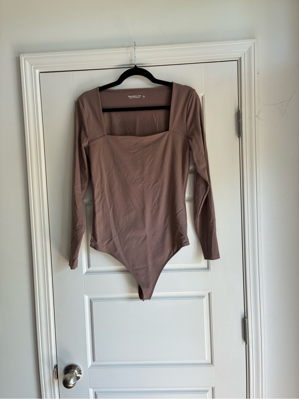 Abercrombie Long Sleeve Square Neck Bodysuit in Mauve Taupe NWOT
